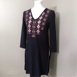 Anthropologie Akemi + Kin Navy Tunic Sweater with Pink and White Embroidery